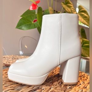 Cream boots size 6